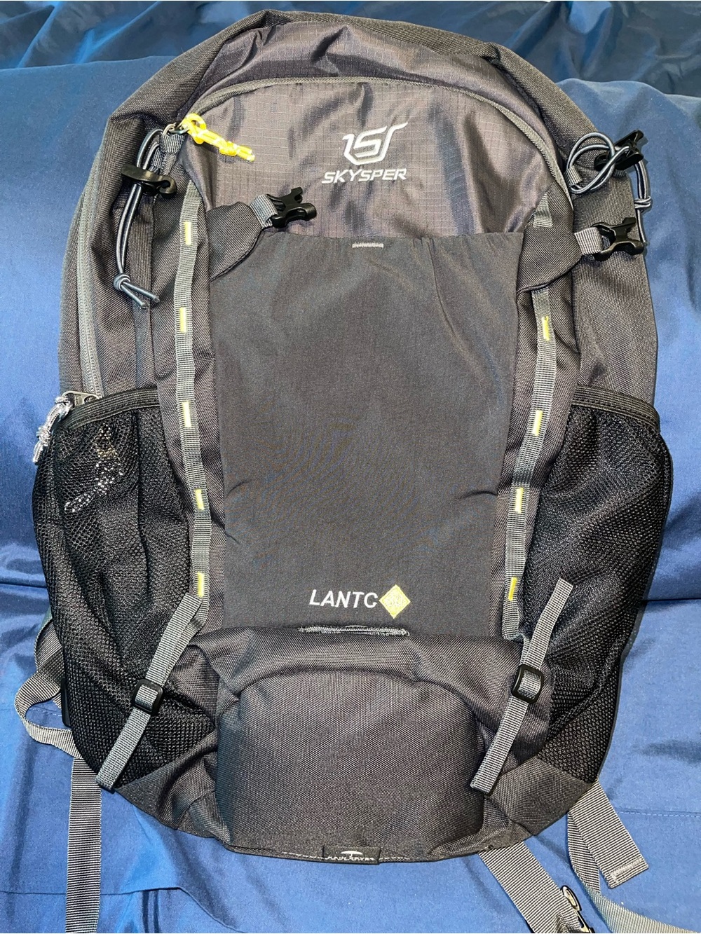 Skysper LANTC 30 Black Backpack with Yellow Accents